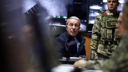 Bakan Akar'dan sınırın sıfır noktasındaki birliklere ziyaret