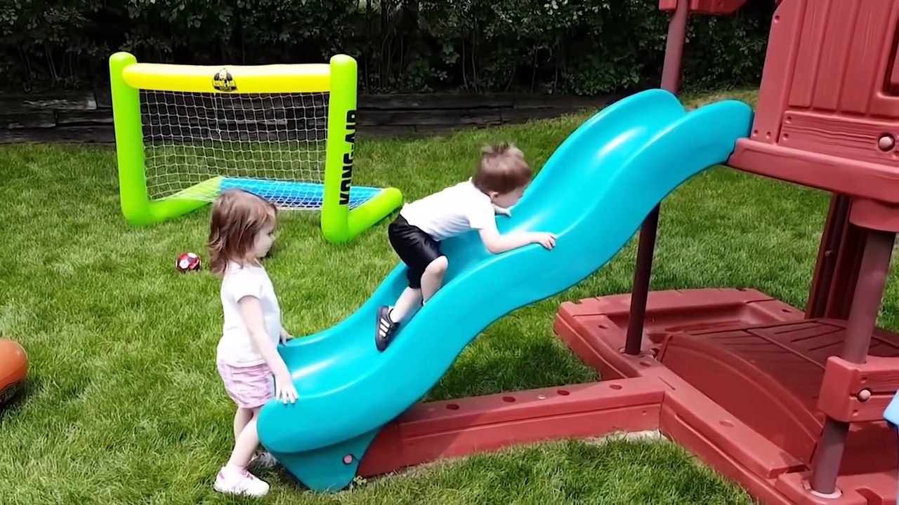 Baby's First Meeting To The World - Funny Baby Outdoor