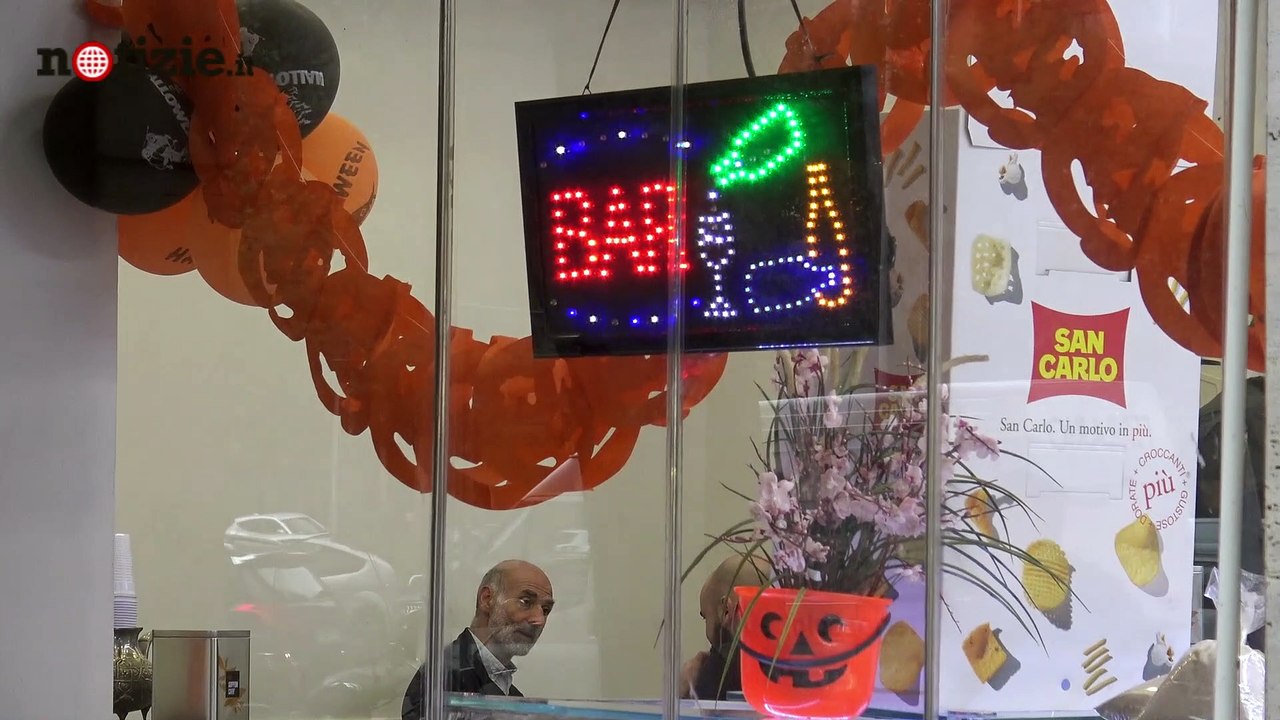 Halloween, è polemica per la festa di CasaPound: "Non festeggiamo coi fascisti" | Notizie.it