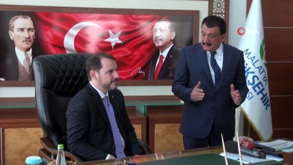 Bakan Albayrak’tan AK Parti’ye ziyaret
