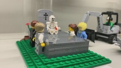 Un conjunto fúnebre de Lego para niños se convierte en un éxito en Viena