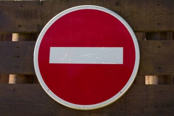 Obsèques : peut-on interdire la venue d'une personne non désirée ?