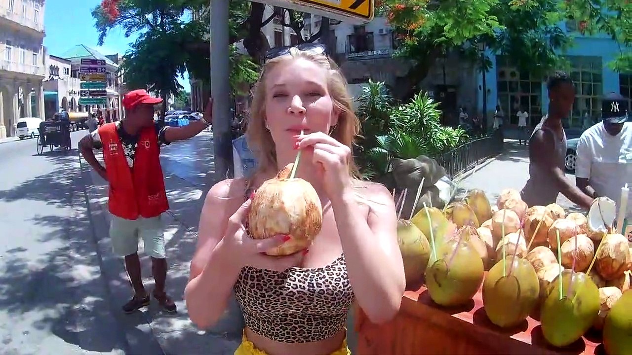 Havana Travel vlog - (Old Havana, classic cars & rum)