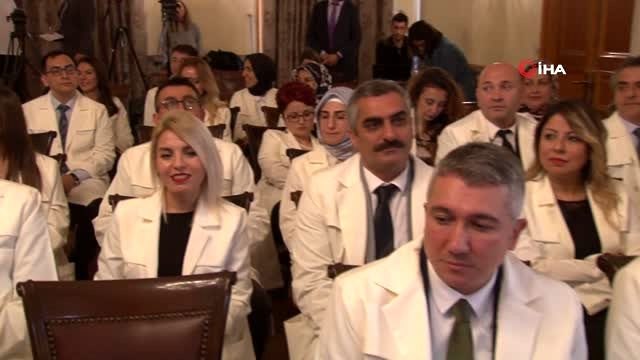 Milli Eğitim Bakanı Ziya Selçuk, yeni tasarlanan öğretmen önlüklerinin tanıtım programına katıldı