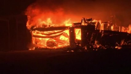 美캘리포니아 남부 샌버너디노서 또 대형산불...1천300명 대피 / YTN