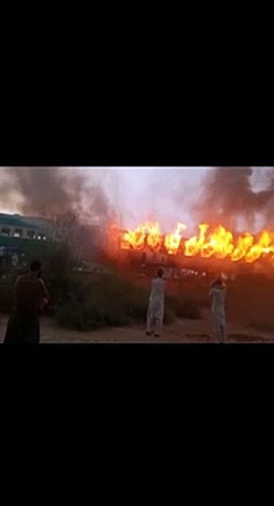 Most Dangerous Fire Incident of Pakistan Railway