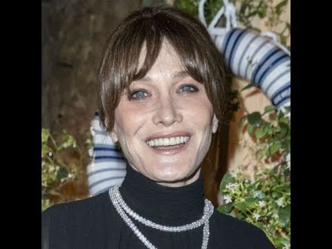 Carla Bruni amusée par sa fille Giulia, surexcitée pour Halloween