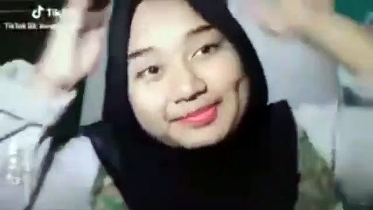 Hahah lucu kan keluar ingus