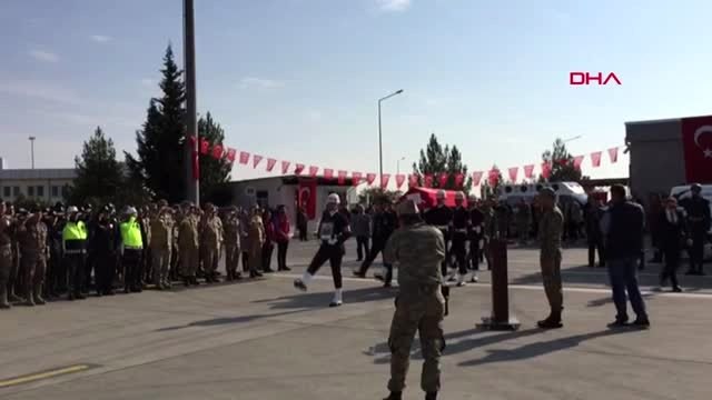 Şanlıurfa şehit veteriner uzman çavuş ismail sarıcan memleketi hatay'a uğurlanıyor-1