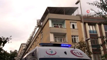 Bayrampaşa'da korkutan yangın...Mahsur kalan çocuklar gözyaşları içinde kurtarılmayı bekledi