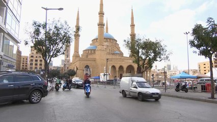 المصارف والجامعات والمدارس اللبنانية تستأنف عملها بعد توقفها بسبب الاحتجاجات