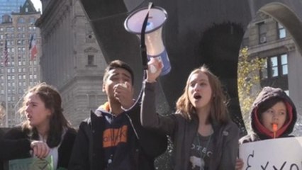 Activistas protestan contra Exxon Mobil ante Corte Suprema de Nueva York