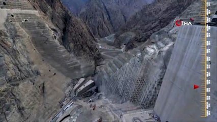 Yusufeli Barajı'nda 14 aylık çalışma rekoru getirdi