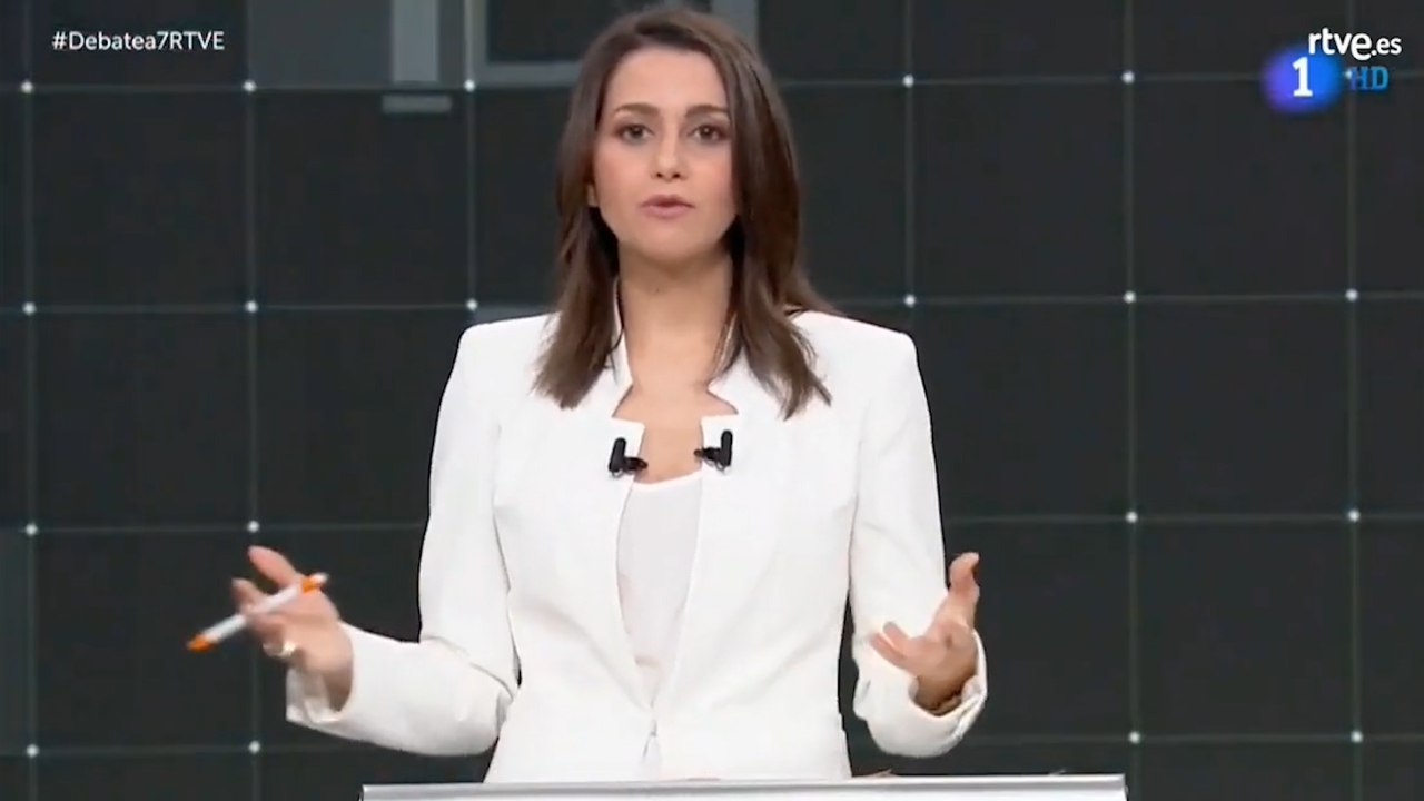 Inés Arrimadas: "Las políticas comunistas de Podemos me hacen gracia"