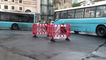 Eminönü'nde elektrik kablolarında patlama