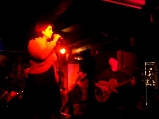 "Hound dog" avec Tony au comptoir