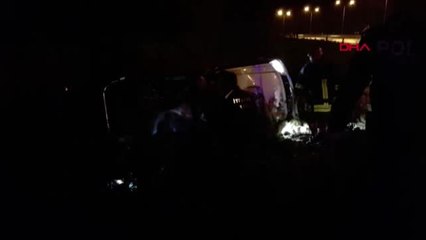 Çorum kazada kamyonetten fırlayan ebrar öldü, anne ve babası yaralı