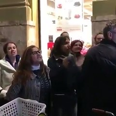Parma, Salvini- Un -affollato- concertino di Bella Ciao (01.11.19)