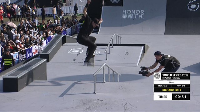 Richard Tury | 3rd place – VOGUE ME Skateboard Street Pro Final | FISE Chengdu 2019