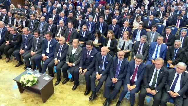 Pekcan: İlk 10 aydaki kümülatif ihracatımız yüzde 2,1'lik artışla 148 milyar 842 milyon dolar