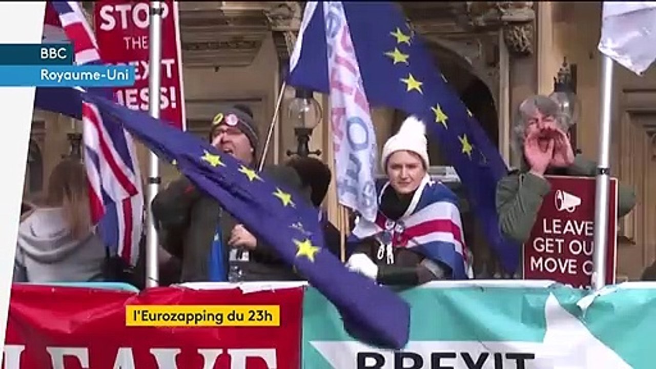 Brexit dur, camp de migrants en Bosnie, cosplay géant en Italie … Eurozapping du 1er novembre