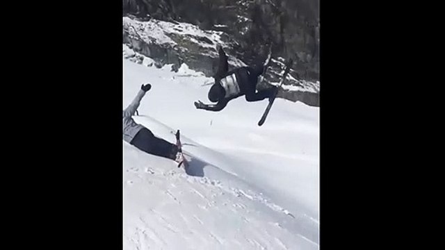 Clapping Your Friend's Hand Like A Boss