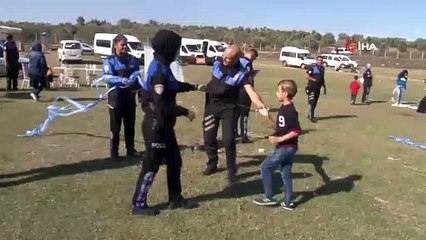Çocuk Evleri Sitesi sakinleri, uçurtma şenliğinde eğlendi