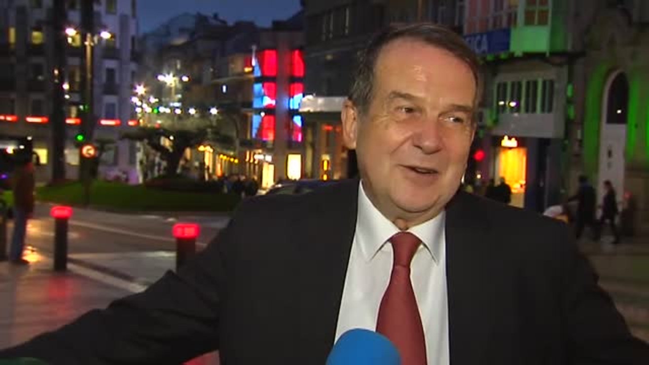 Abel Caballero invita a Martínez-Almeida al encendido de luces navideñas de Vigo