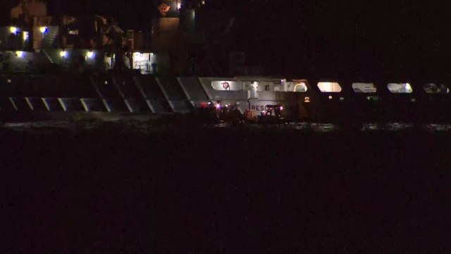 독도 해역 추락 헬기 탑승자 시신 2구 수습...야간 수중 수색 계속 / YTN