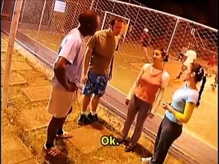 ENGLISH LESSON SIX: LET'S PLAY SOCCER (Sports) - Curso de inglês grátis