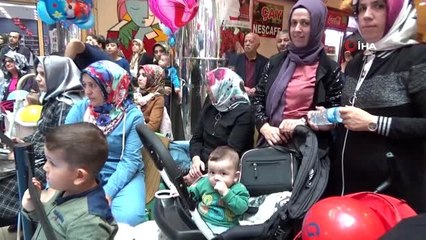 Bebekler yarıştı, anne babalar heyecanlandı