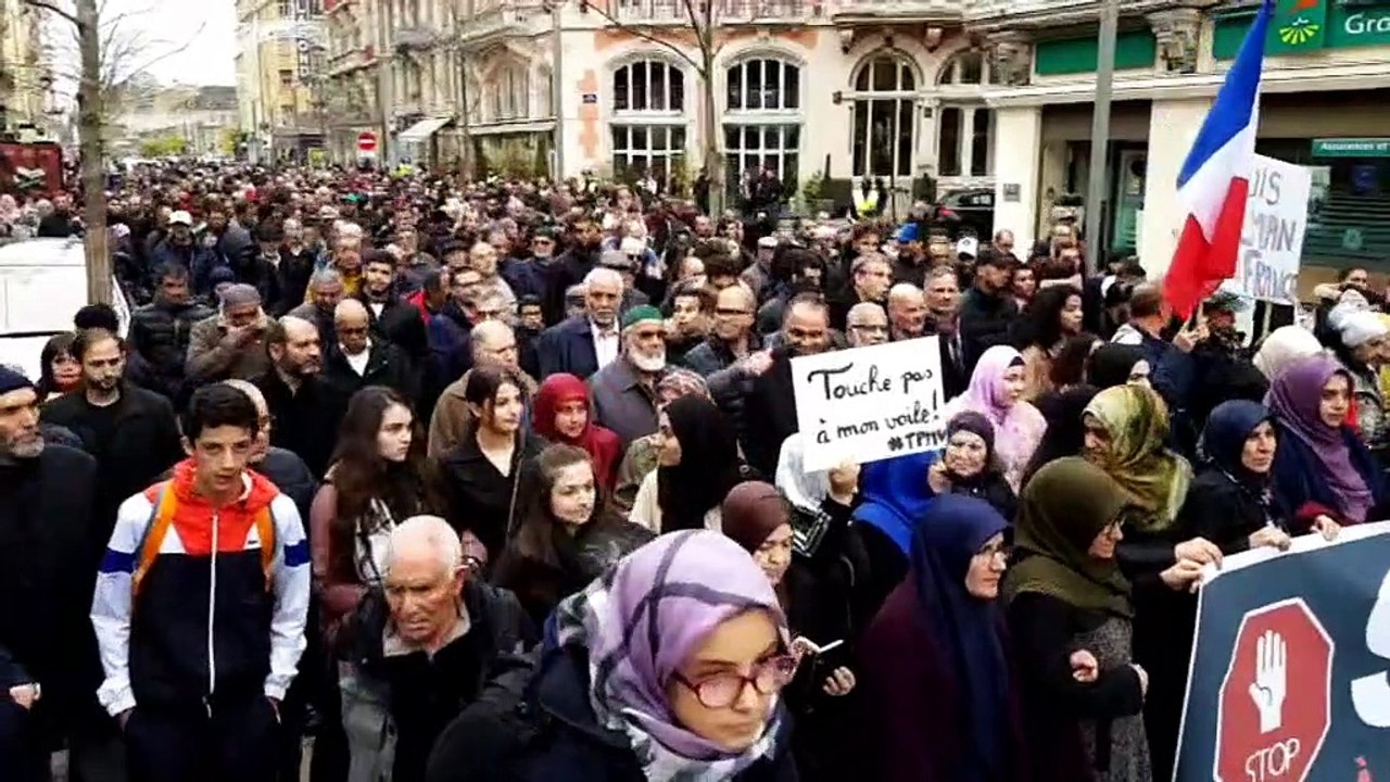 Affaire du voile : union des religions à Belfort