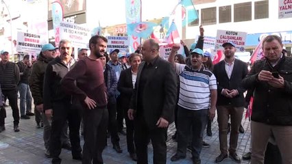 İşten çıkarılan işçilerden basın açıklaması