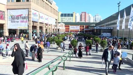 "Gökyüzünden Türkiye" 3 dilde İstanbul Kitap Fuarı'nda