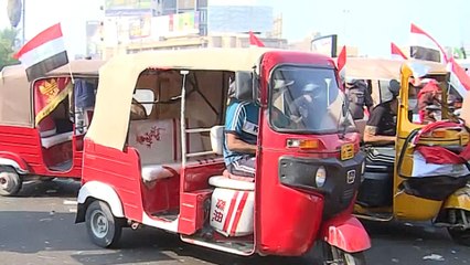 Iraq protests: Tuk-tuk drivers making an impact
