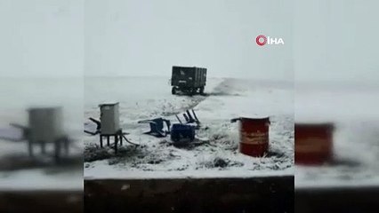 Ahlat’ın köyleri beyaza büründü