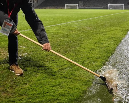 12e j. - Stéphan : Faire débuter ce match aurait mis les joueurs en grand danger