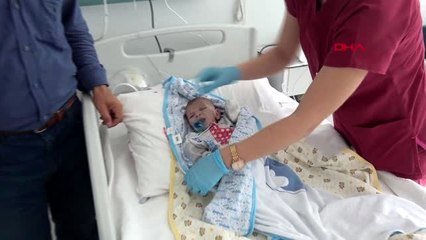 1.5 aylık bebeğe 5 saatlik kalp ameliyatı