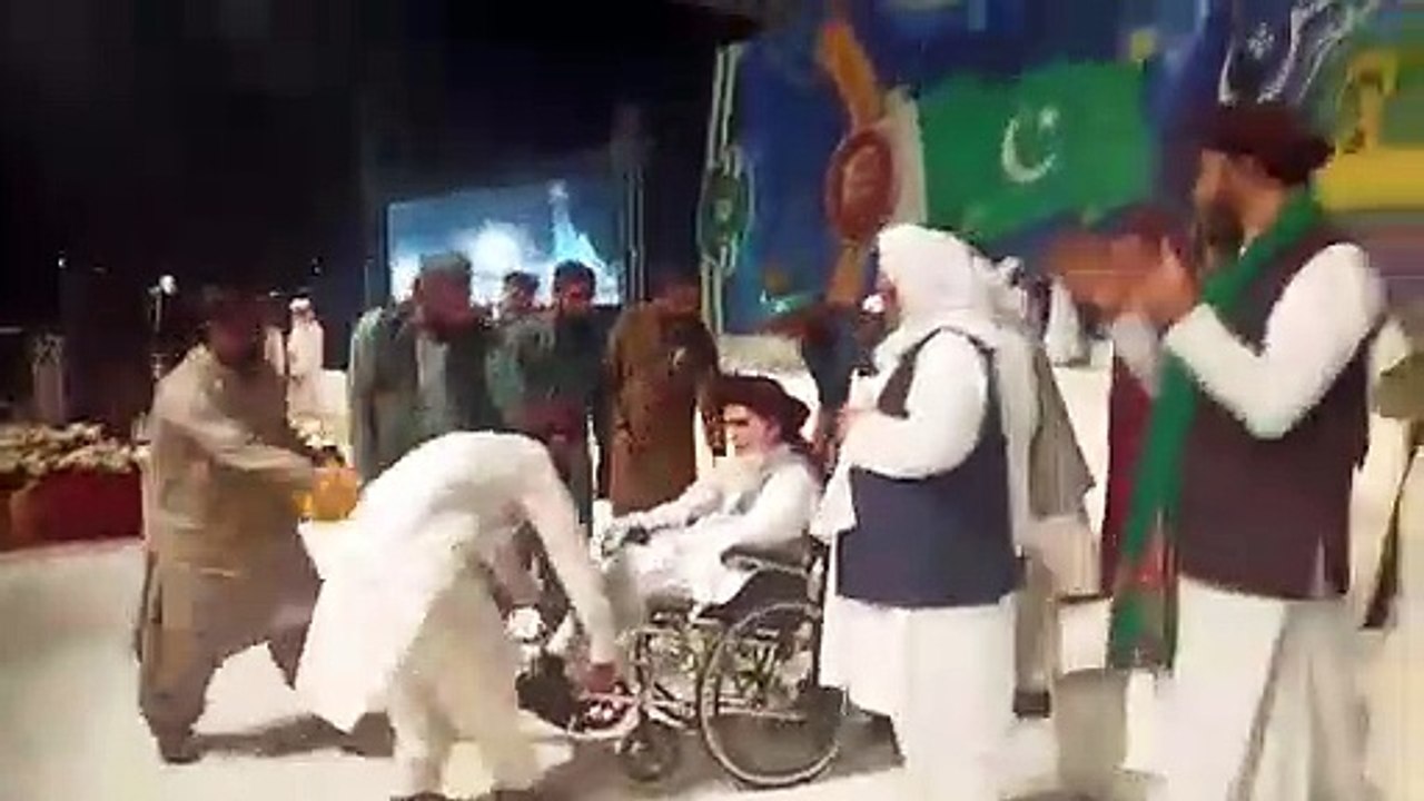 Allama khadim Hussain Rizvi arrived on 2 November jalsa minar e Pakistan Lahore