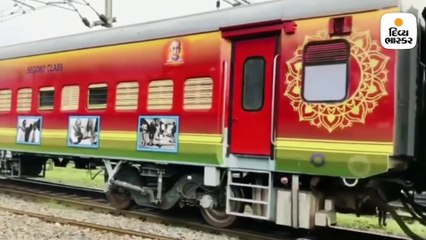 અમદાવાદથી દરભંગા જતી ટ્રેનના કોચ પર સરદારનું જીવન દર્શાવ્યું