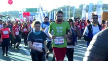 41. İstanbul Maratonu halk koşusundan renkli görüntüler (2)