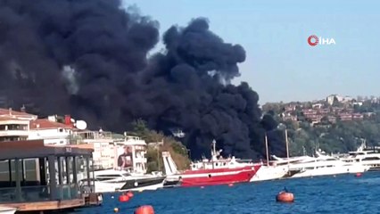 Beşiktaş Bebek'te bir yatta yangın çıktı. Olay yerine itfaiye ekipleri sevk edildi