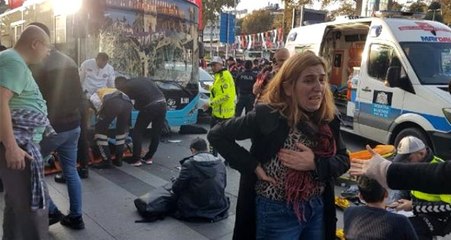 Beşiktaş'ta halk otobüsü şoförü önce durağa daldı sonra 3 yolcuyu bıçakladı! İşte ilk görüntüler