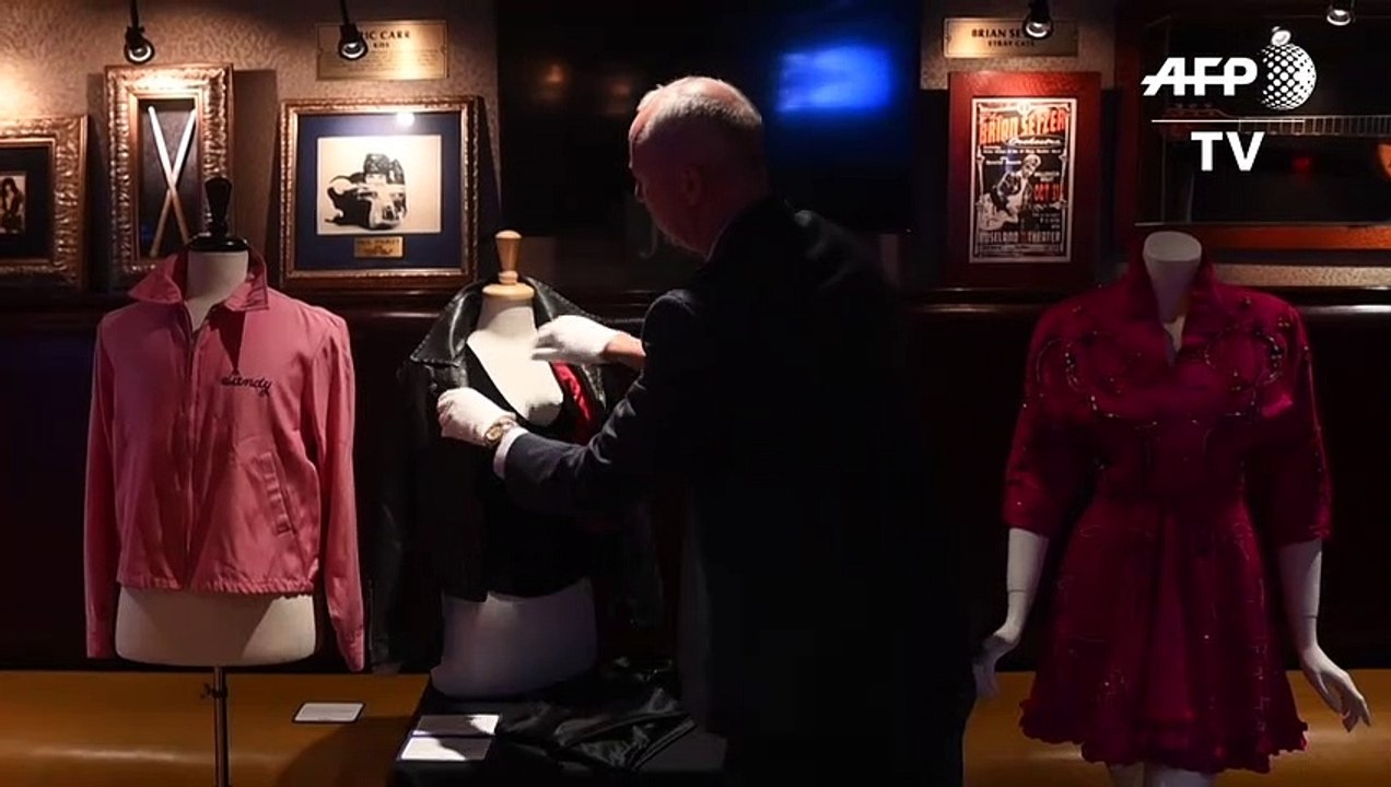 Kult: "grease"-outfit von olivia newton-john versteigert