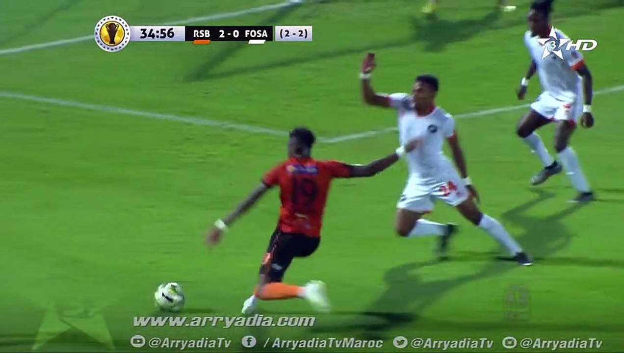 نهضة بركان 3-0 فوسا جينيور هدف محمد عزيز من نقطة الجزاء في الدقيقة 36. -  - #كأس_الكونفدرالية_الإفريقية_
