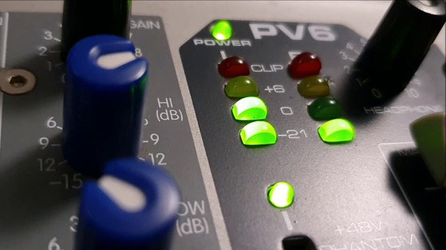 Atlantis, Dancing 80 - Extrait - Charly Brown ( Charles Duclos )