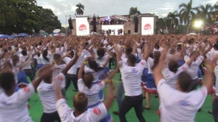 Dominicanos baten un récord Guinness bailando merengue