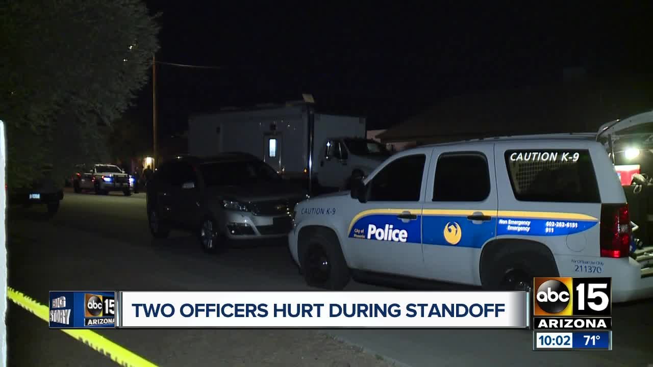 Two women, two Phoenix officers hurt in standoff