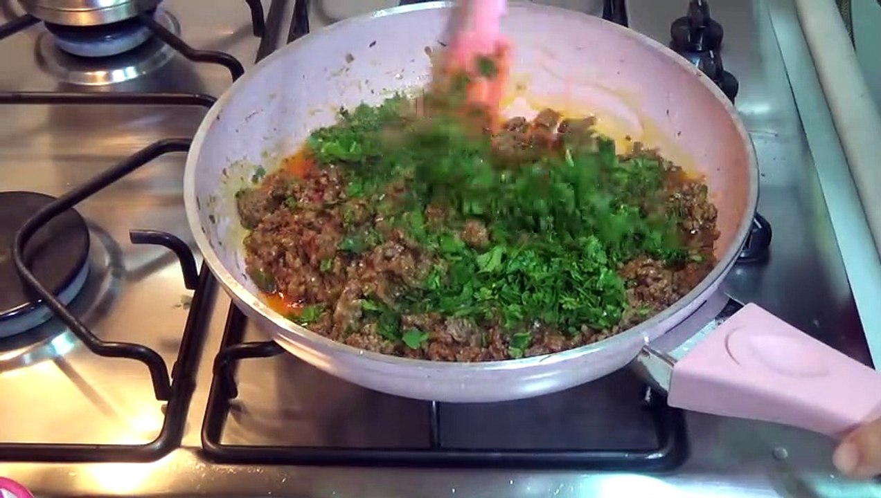 İÇLİ KÖFTE TARİFİ zor geliyorsa bir de bunu izleyin - İçli Köfte Nasıl Yapılır