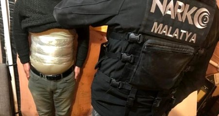 Narkotik, yakaladığı zanlının fotoğrafını "Soğuklar başladı" notuyla paylaştı